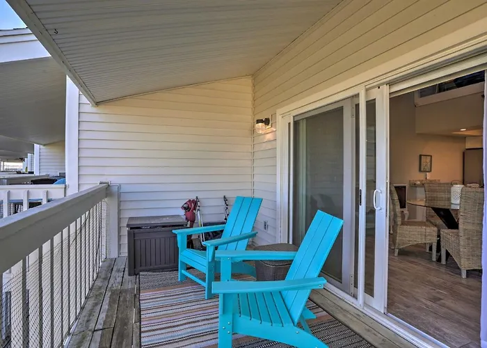 Heated Pool, Steps To Indian Shores Condo! Apartamento