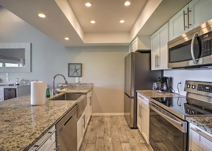 Apartment Heated Pool, Steps To Indian Shores Condo!